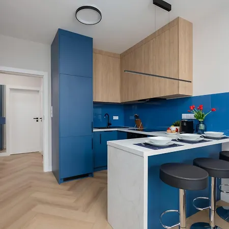 W Sercu Warszawy Biurko Do Pracy Zdalnej By Renters 华沙