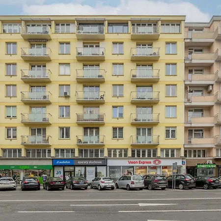 W Sercu Warszawy Biurko Do Pracy Zdalnej By Renters Apartmán