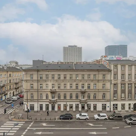 Apartament W Sercu Warszawy Biurko Do Pracy Zdalnej By Renters