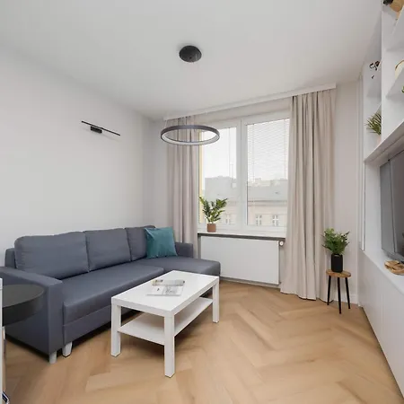 W Sercu Warszawy Biurko Do Pracy Zdalnej By Renters Apartmán