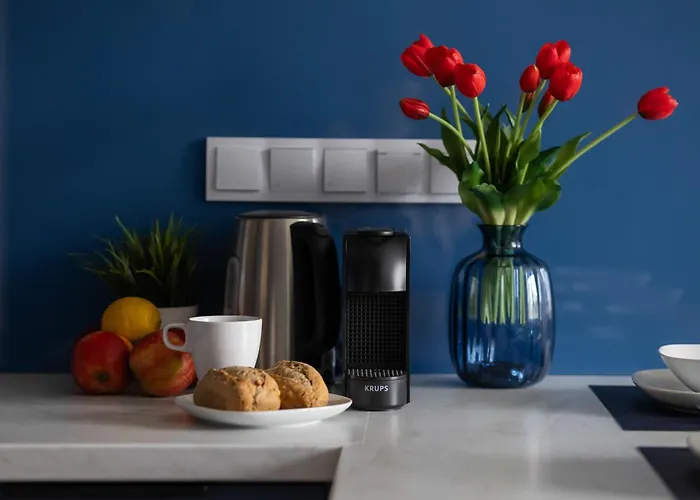 W Sercu Warszawy Biurko Do Pracy Zdalnej By Renters Apartment