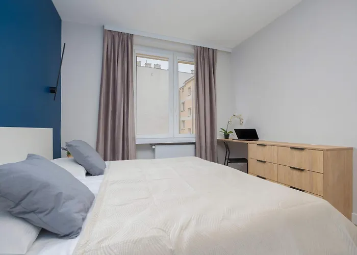 Apartment W Sercu Warszawy Biurko Do Pracy Zdalnej By Renters Warsaw