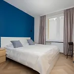 W Sercu Warszawy Biurko Do Pracy Zdalnej By Renters Lejlighed