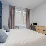 Lejlighed W Sercu Warszawy Biurko Do Pracy Zdalnej By Renters Warszawa